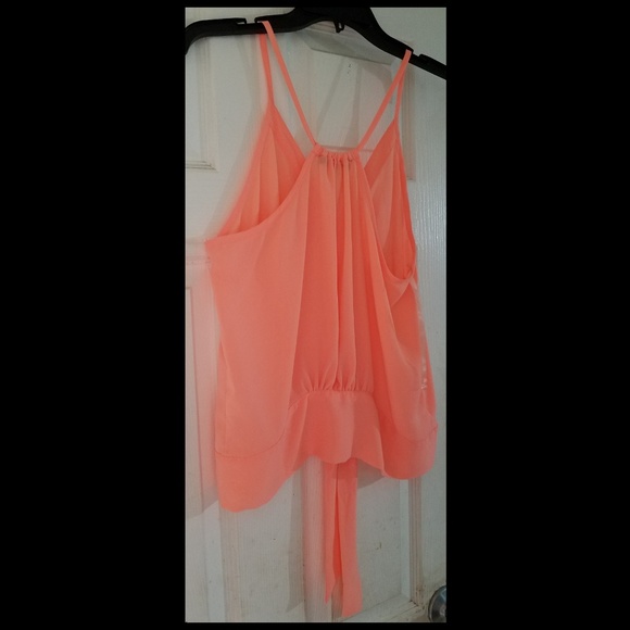 Adorable top - Picture 2 of 7